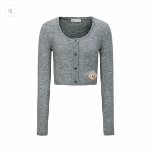Gray Women's Sweater with Embroidered Detail 13 de Marzo
